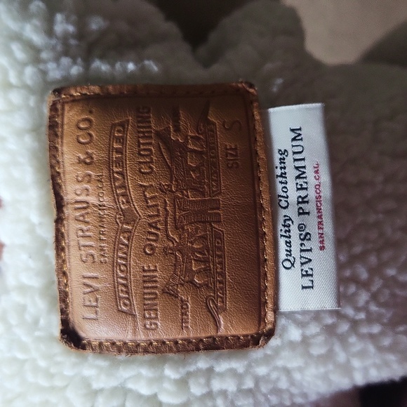 LEVI'S Sherpa Lined Jacket - Picture 8 of 10